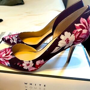 White House Black Market fuschia flower print heels. Size 8.5